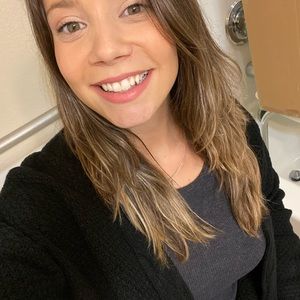 Meet your Posher, Rebecca